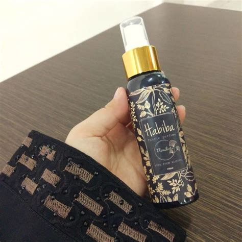 cara menyimpan parfum di dalam.